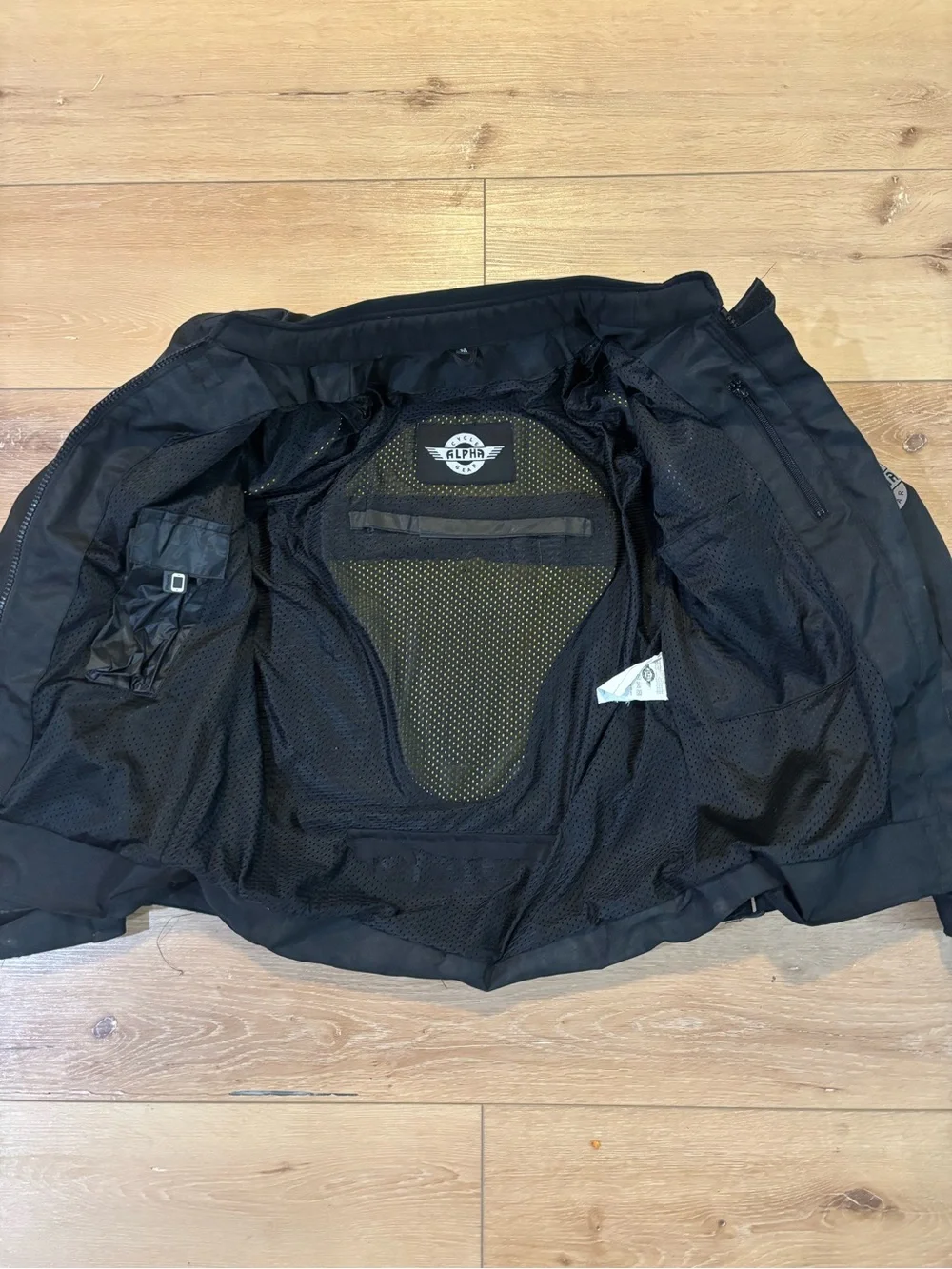 Cycle Alpha Gear Medium Jacket Black